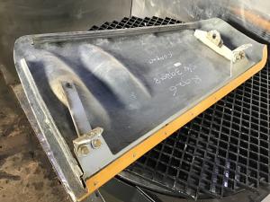 Liebherr Motorhaube links